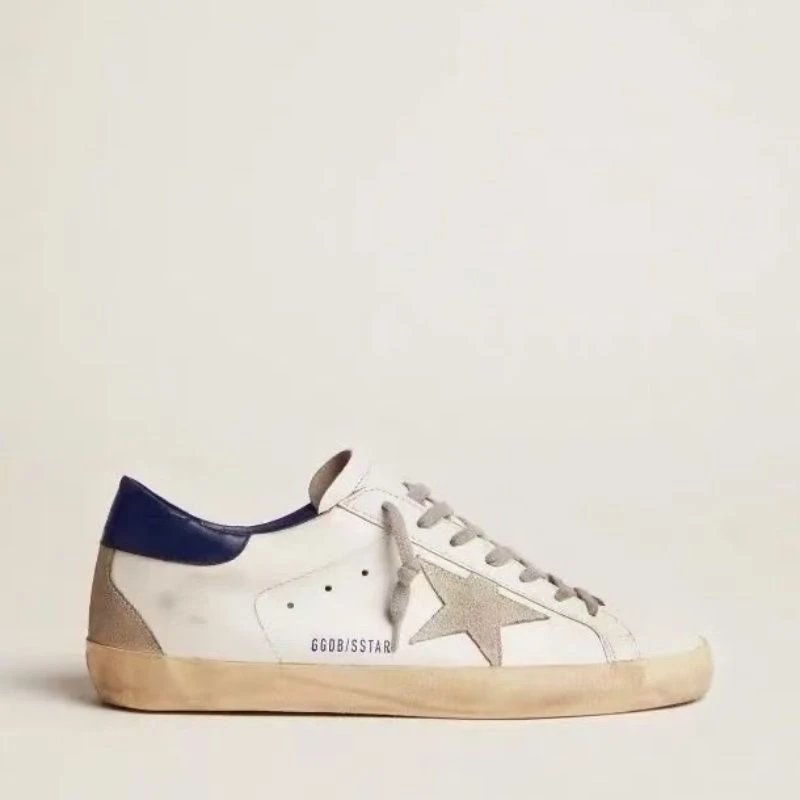 White star, white star, deep blue tail