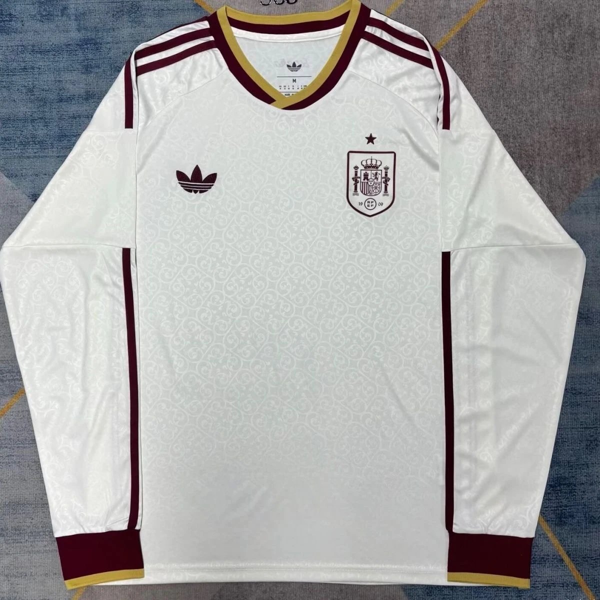 26 Spain long sleeve