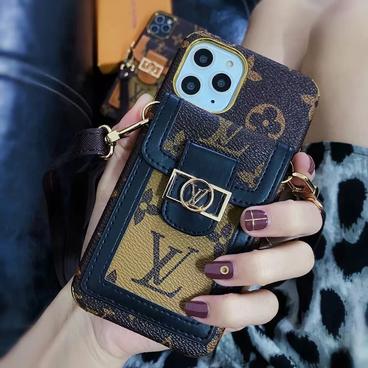 Louis Vuitton Phone Cases Patterned Case Collection — 2 Crossbody presbyette-black