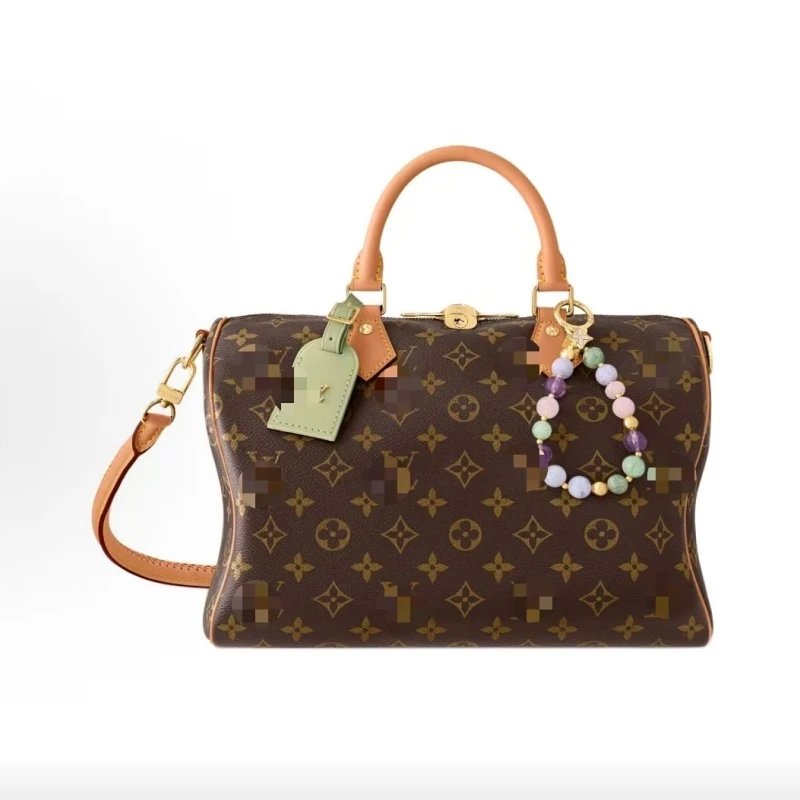 Lou Like a jewelry decorated handbag