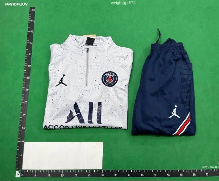 Air Jordan x Paris Saint-Germain Half-Zip Top and Track Pants Set White / Navy Tracksuit