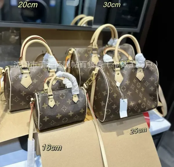 Louis Vuitton Speedy Bandoulière Monogram Canvas Brown Handbags - 1