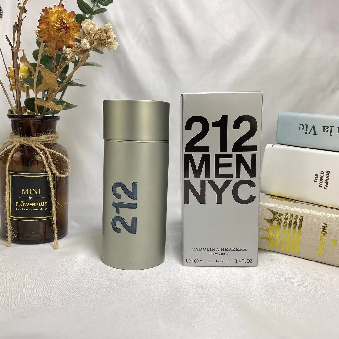 Carolina Herrera Bottle and Box QC photos