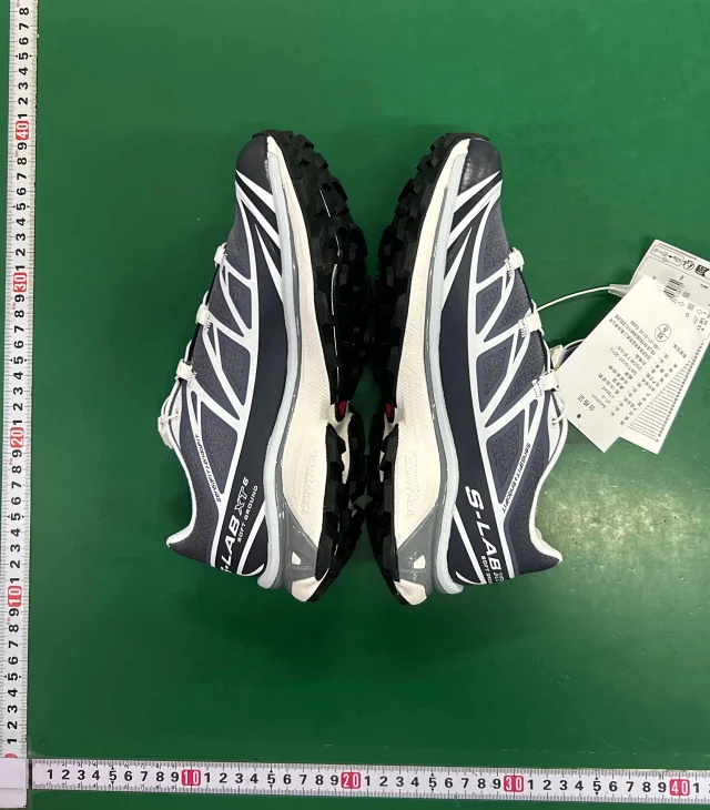 Salomon Sneakers XT-6 trail running product detail image 6