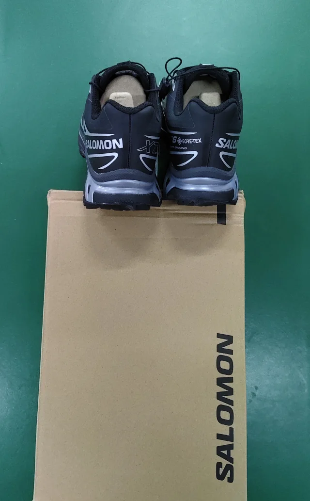Salomon Sneakers XT-6 trail running product detail image 3
