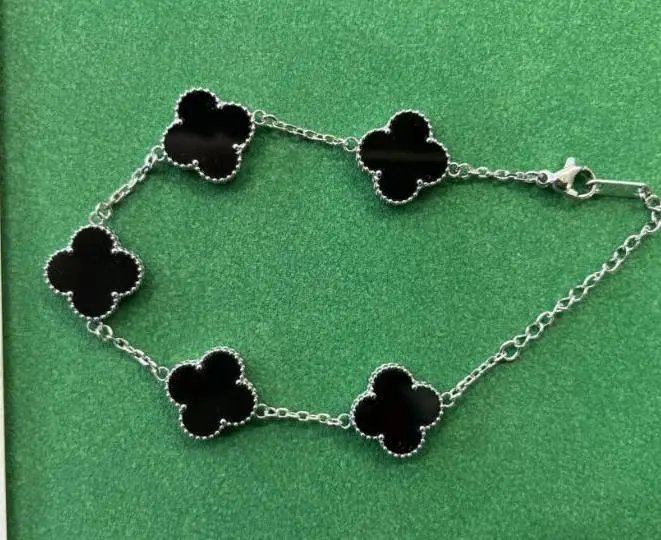 Design Louis Vuitton Monogram Flower Bracelet Gold Crystal Bracelet Jewelry - 4