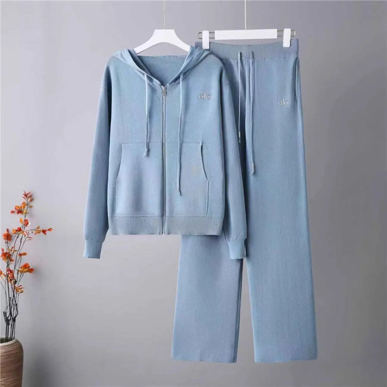 Alo Yoga Hoodies & Sweatshirts Zip-Up Hooded Sweatshirt — Blue suit