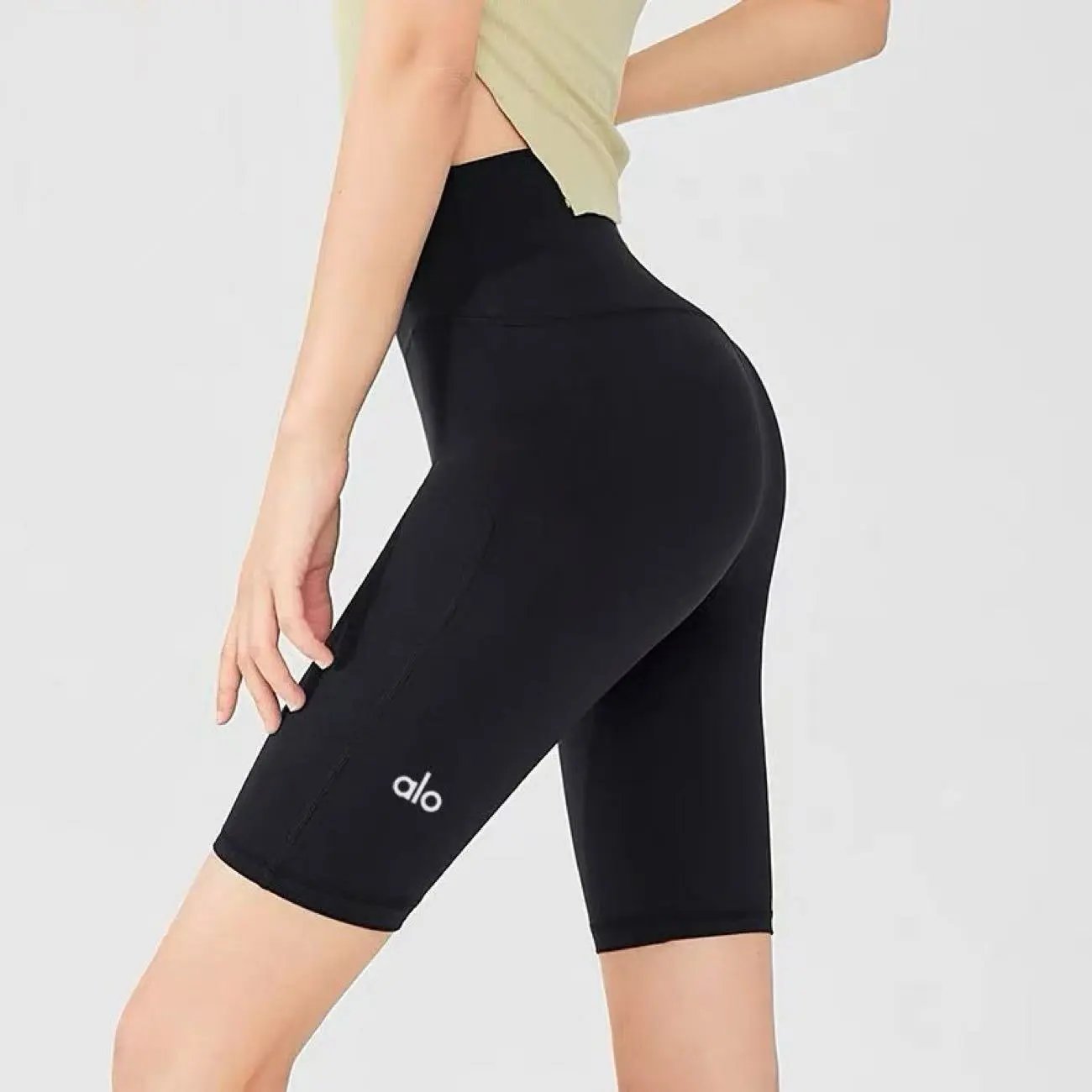 Alo Yoga Hoodies & Sweatshirts Zip-Up Hooded Sweatshirt — Sports five-point shorts