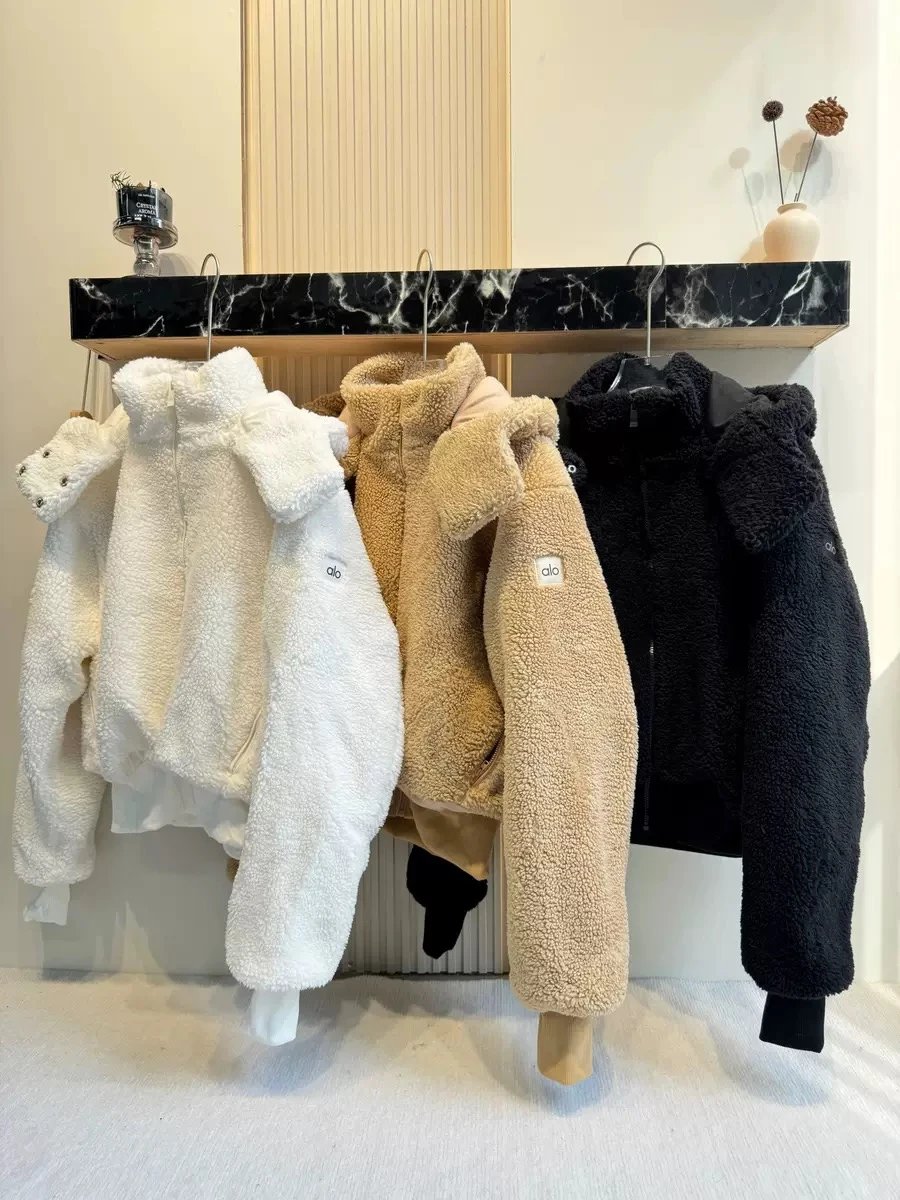 Design Faux Shearling Zip-Up Jacket White Outerwear - 9