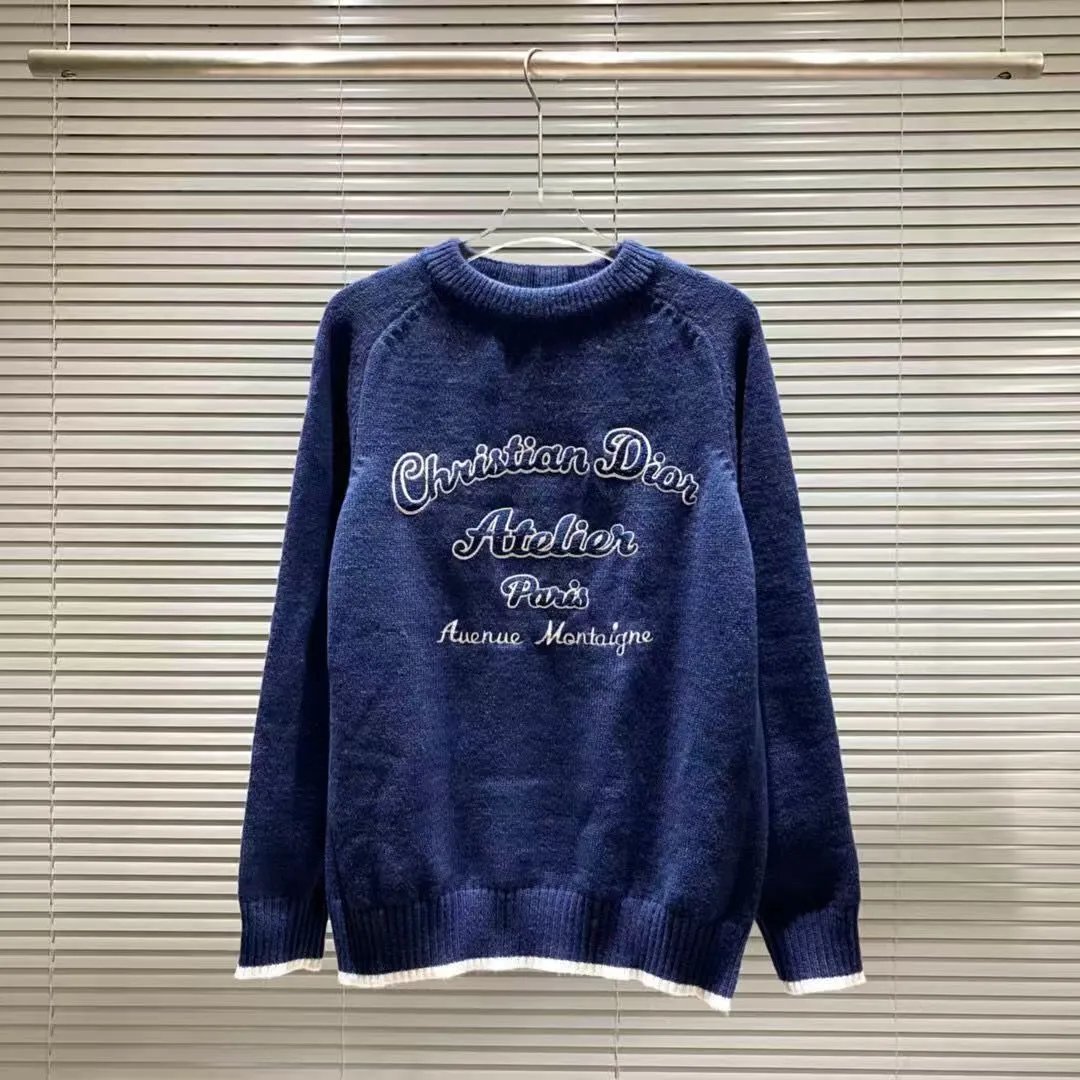 Balenciaga Knitwear Logo-print crewneck sweater — J-8