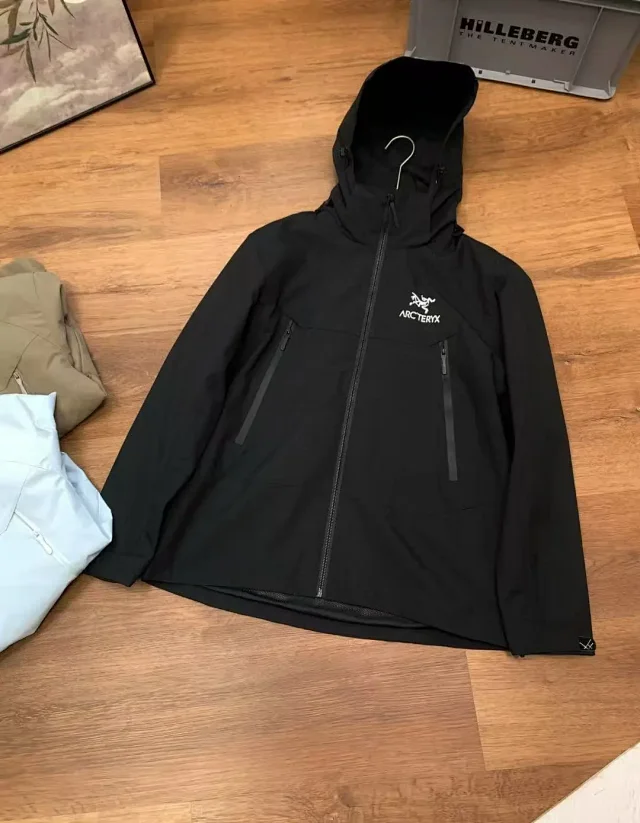 Arc'teryx Jackets Hooded zip-front outdoor jacket product detail image 8