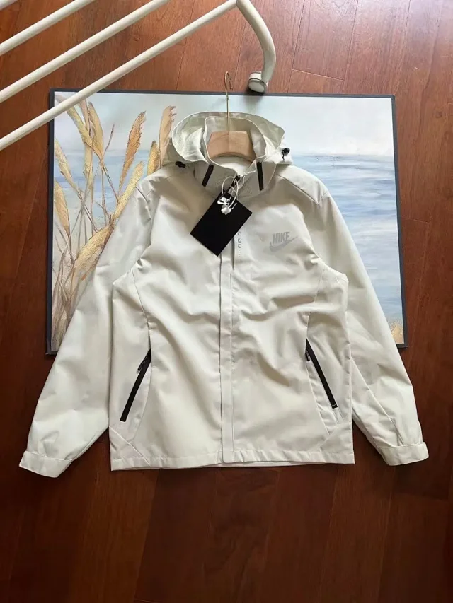 Arc'teryx Jackets Hooded zip-front outdoor jacket product detail image 21