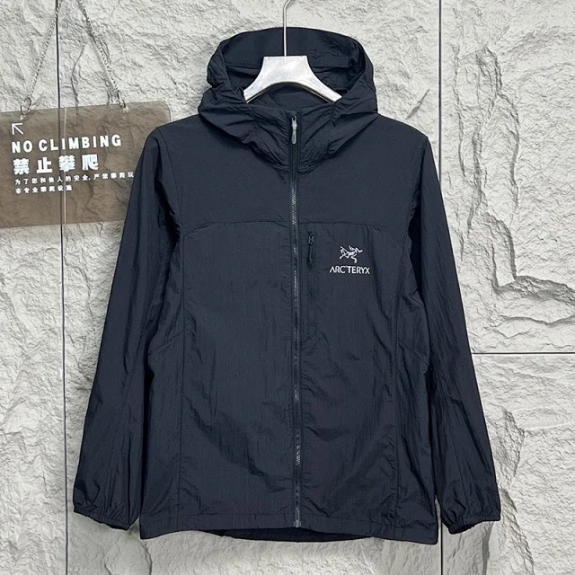 Arc'teryx Jackets Hooded zip-front outdoor jacket product detail image 11