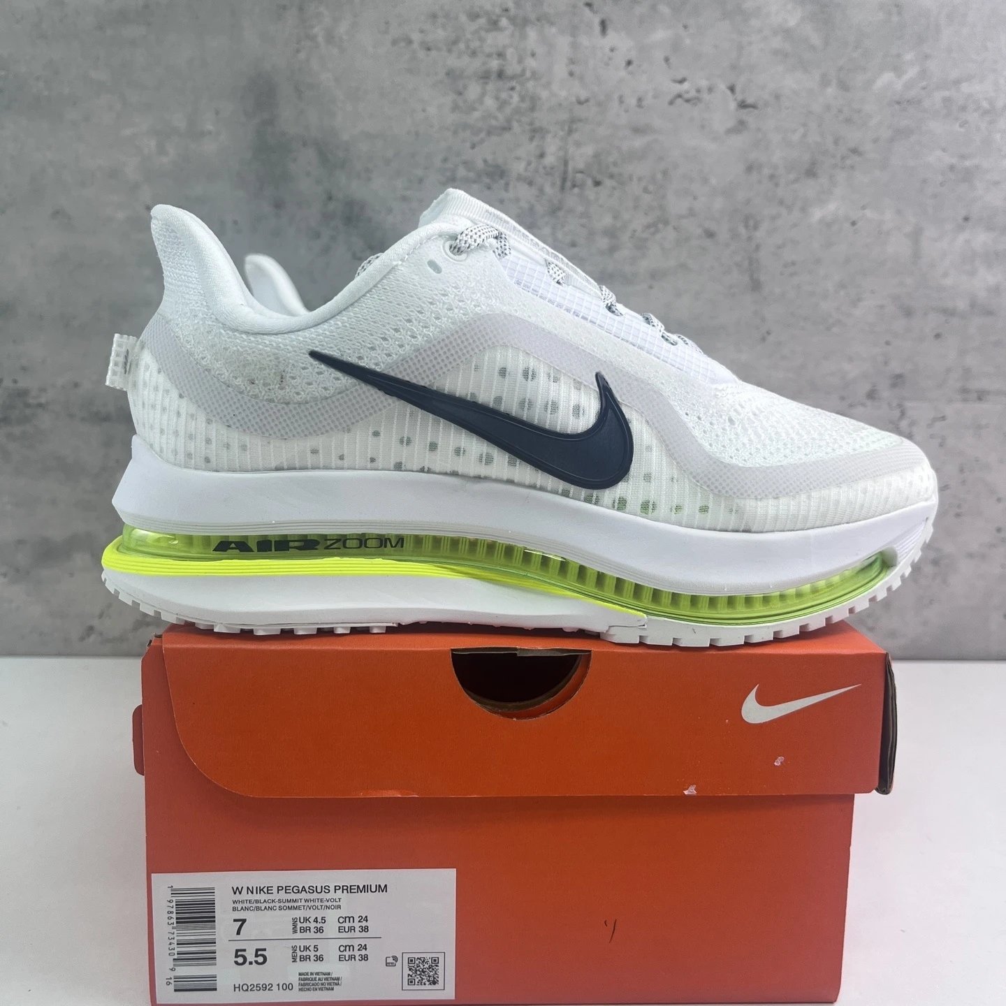 Nike Pegasus Premium White / Black / Summit White / Volt Running Shoes