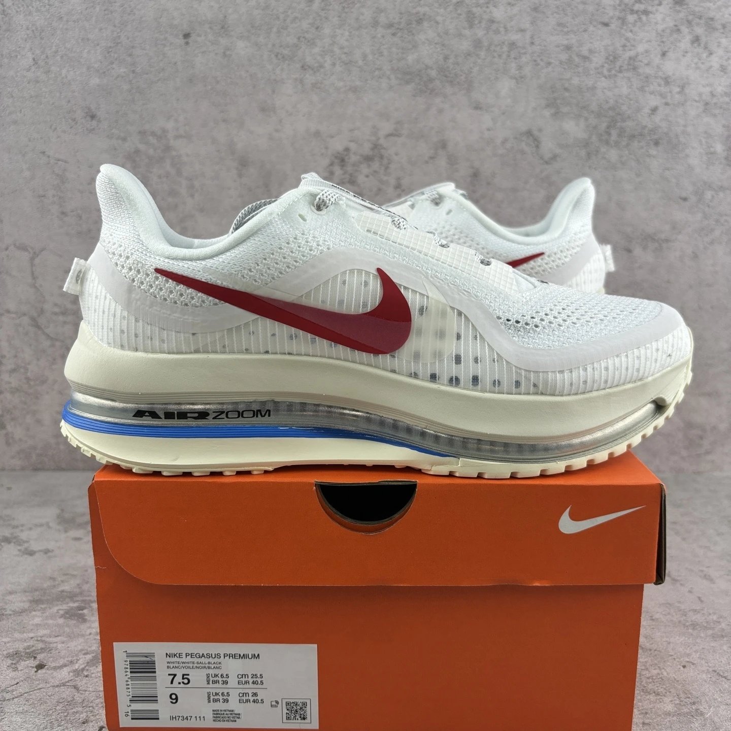 Nike Pegasus Premium White / Red / Blue Running Shoes