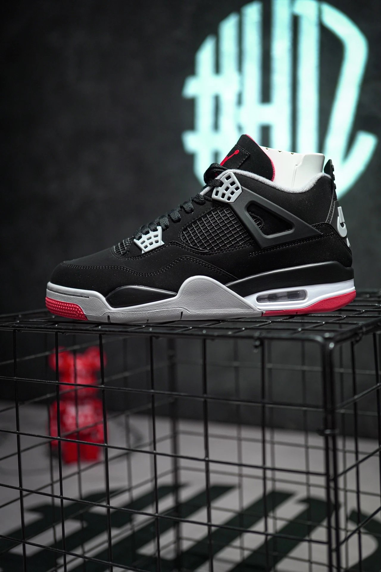 Air Jordan 4 Retro Bred Black and Red Bulls