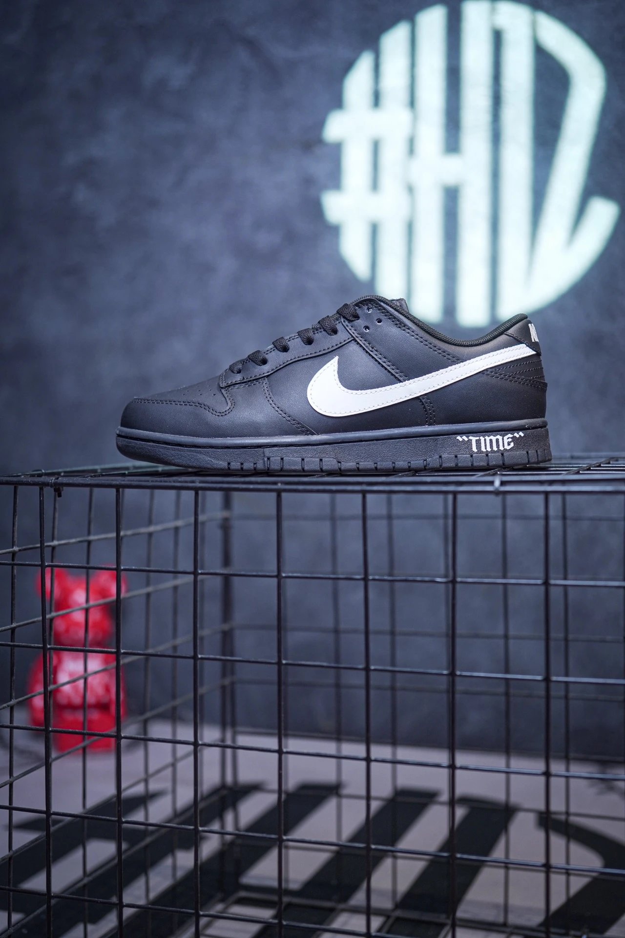 Nike Dunk Low Sneakers