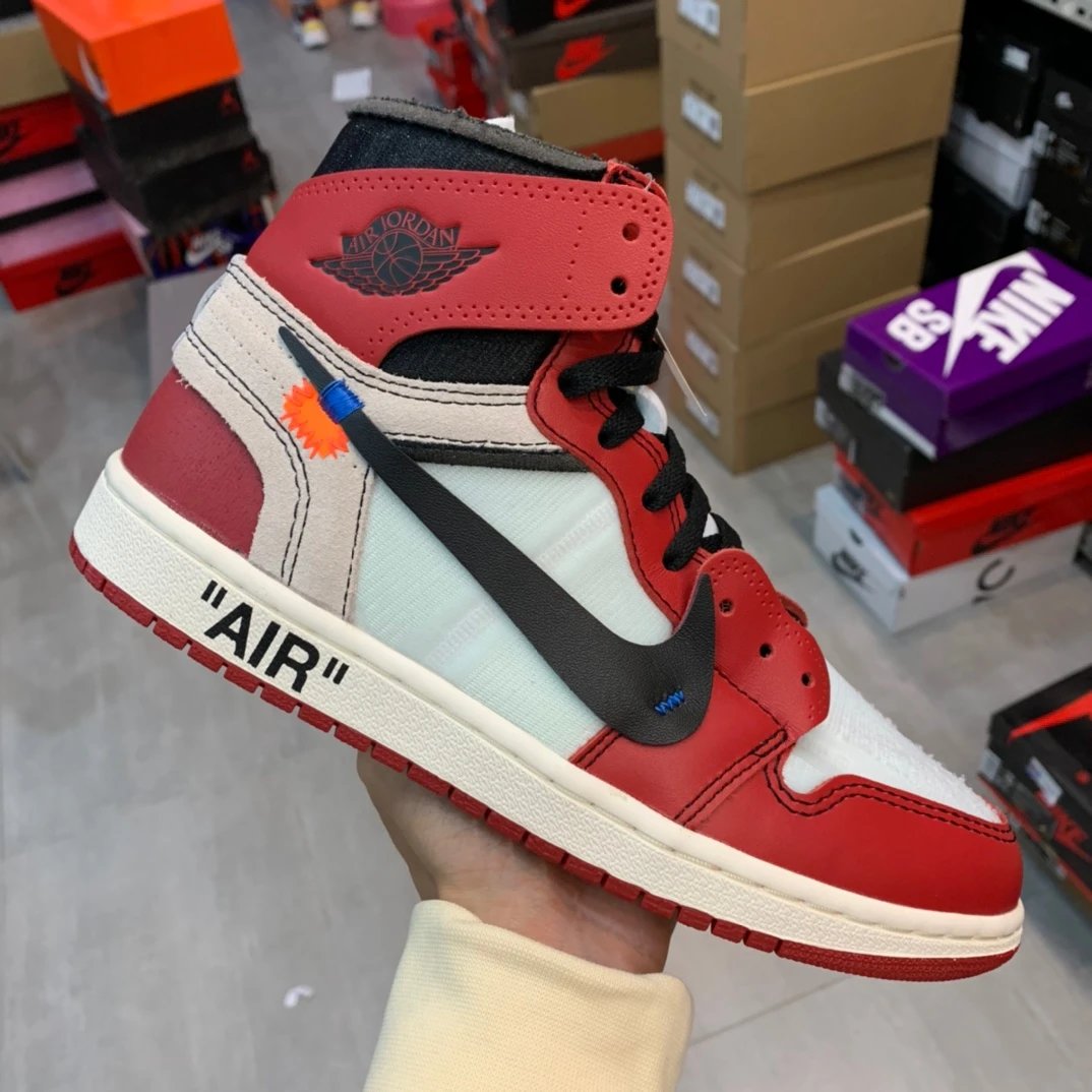Nike Air Jordan 1 High Off-White 'Chicago' Sneakers