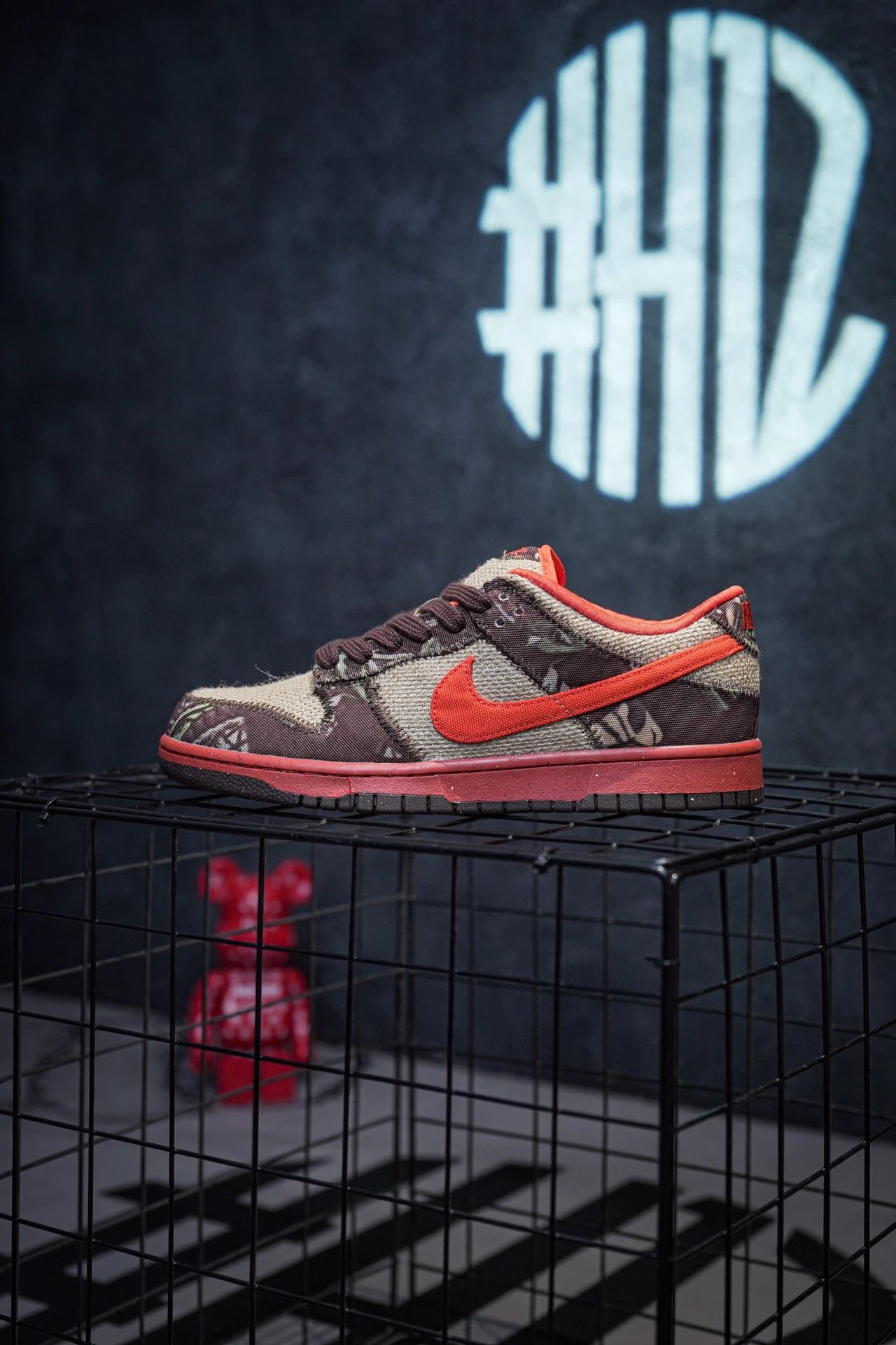 NIKE SB Dunk Low Reese Forbes