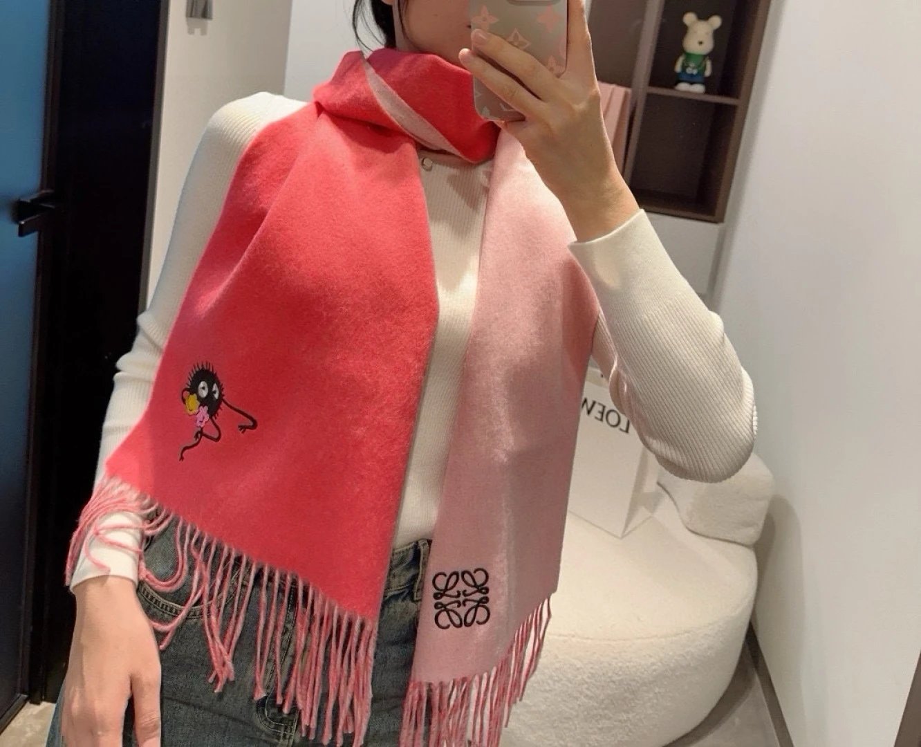 LOEWE red and pink s