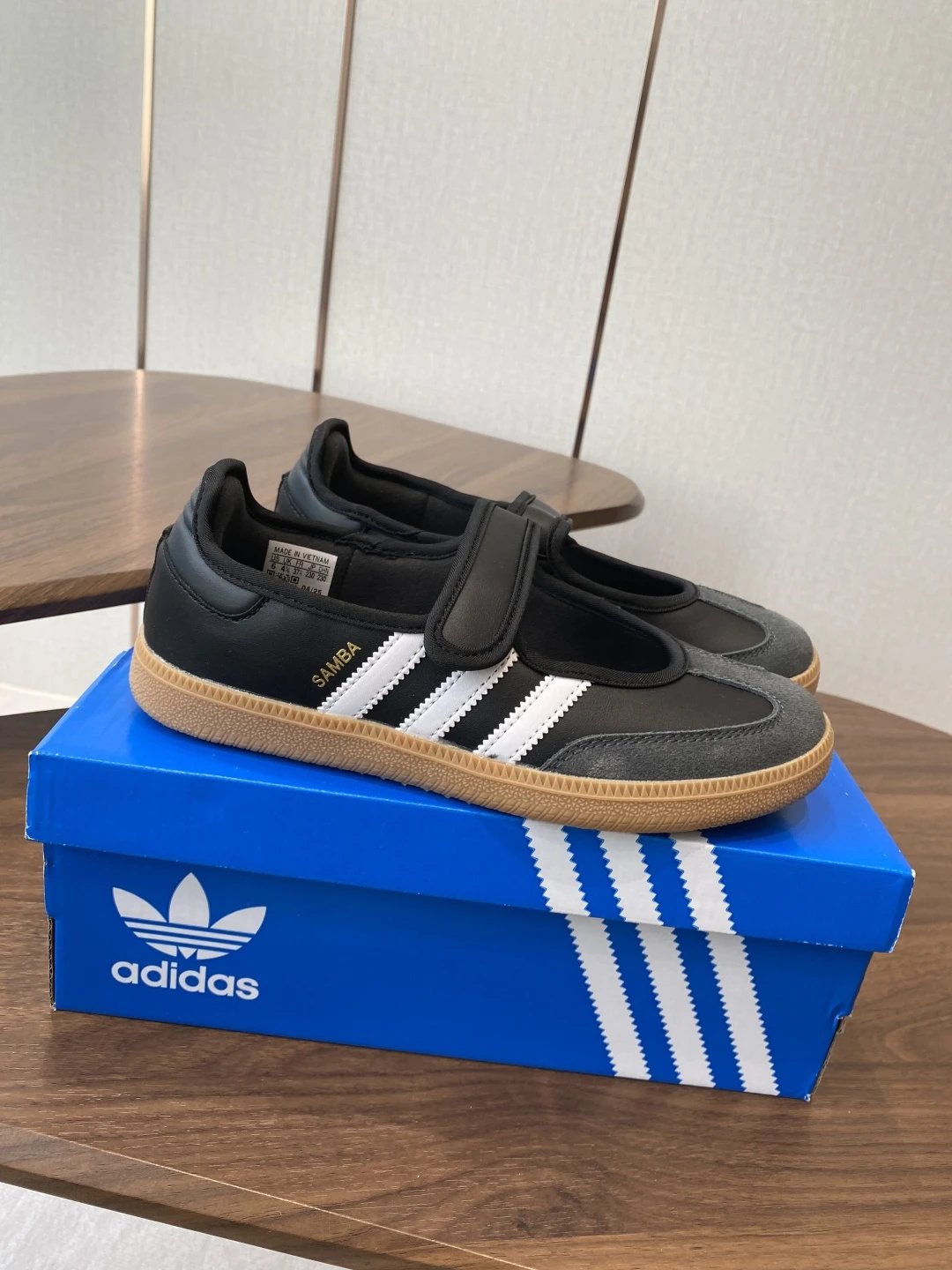 Adidas Samba Sneakers [2 styles]