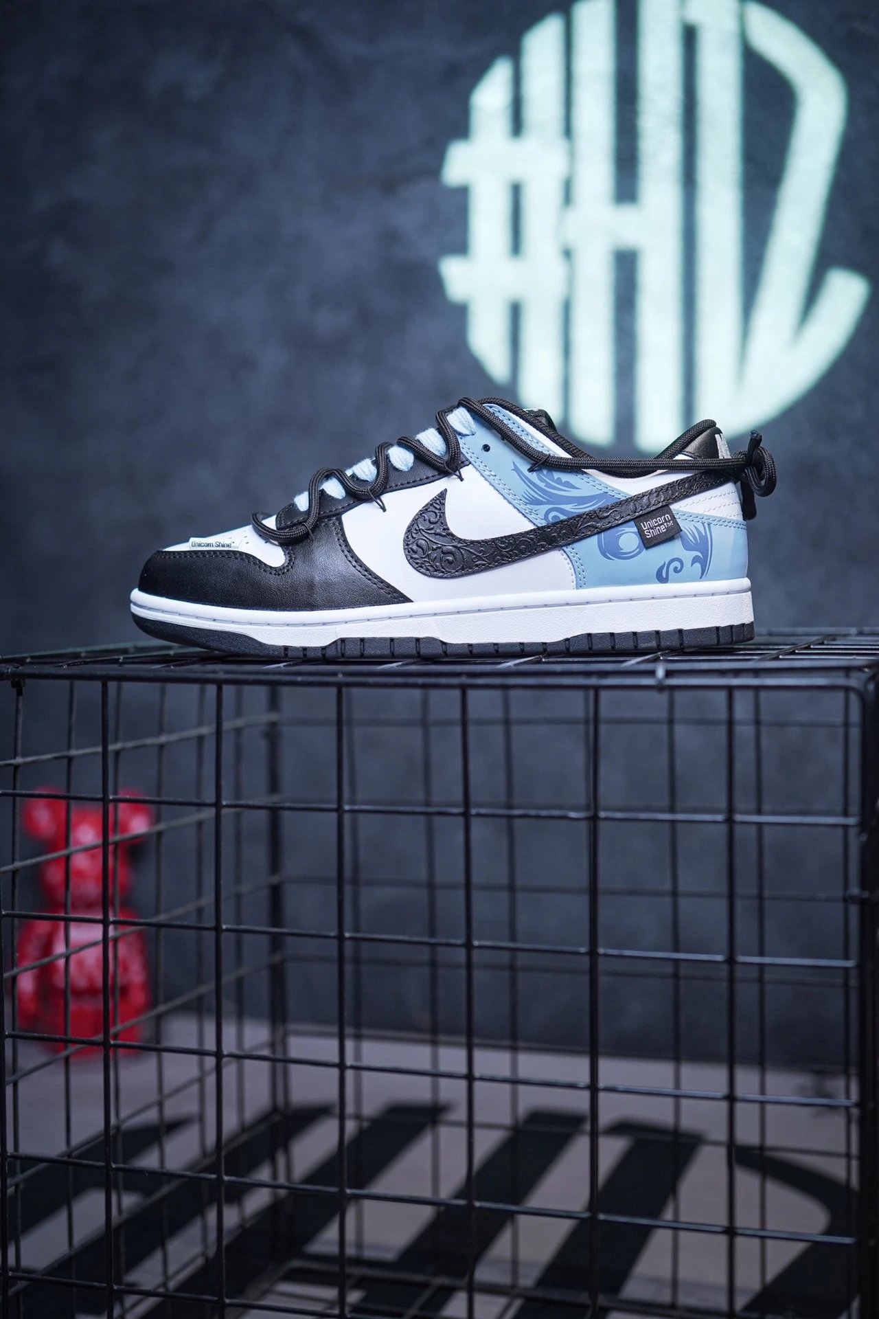 Nike Dunk Low Sneakers