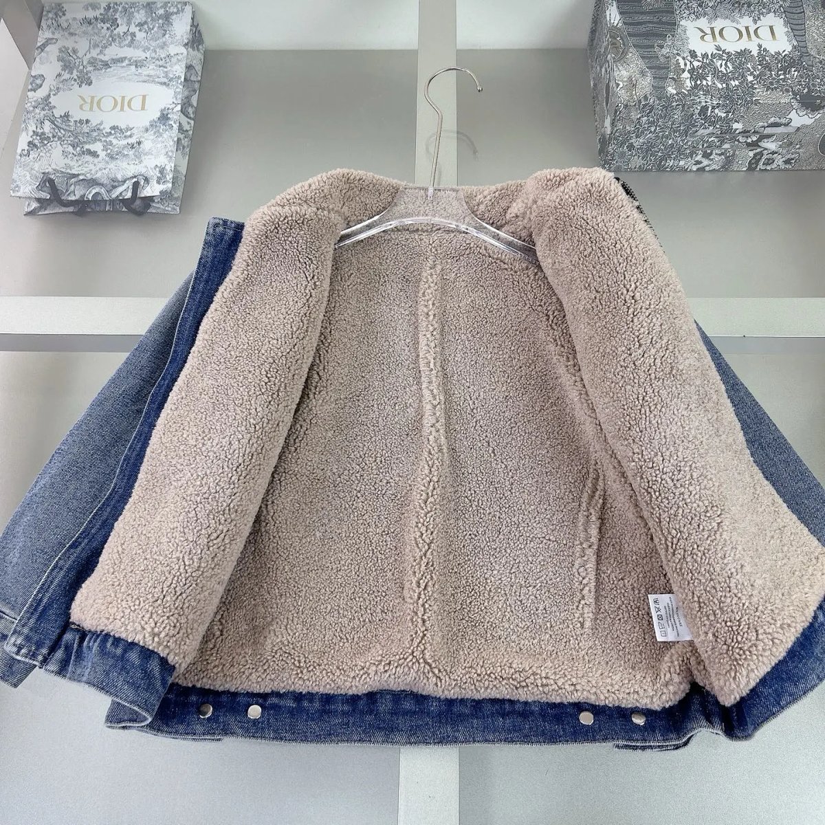 Moncler Down Jacket Off-White Puffer Coat product detail 2 in Litbuy spreadsheet finds