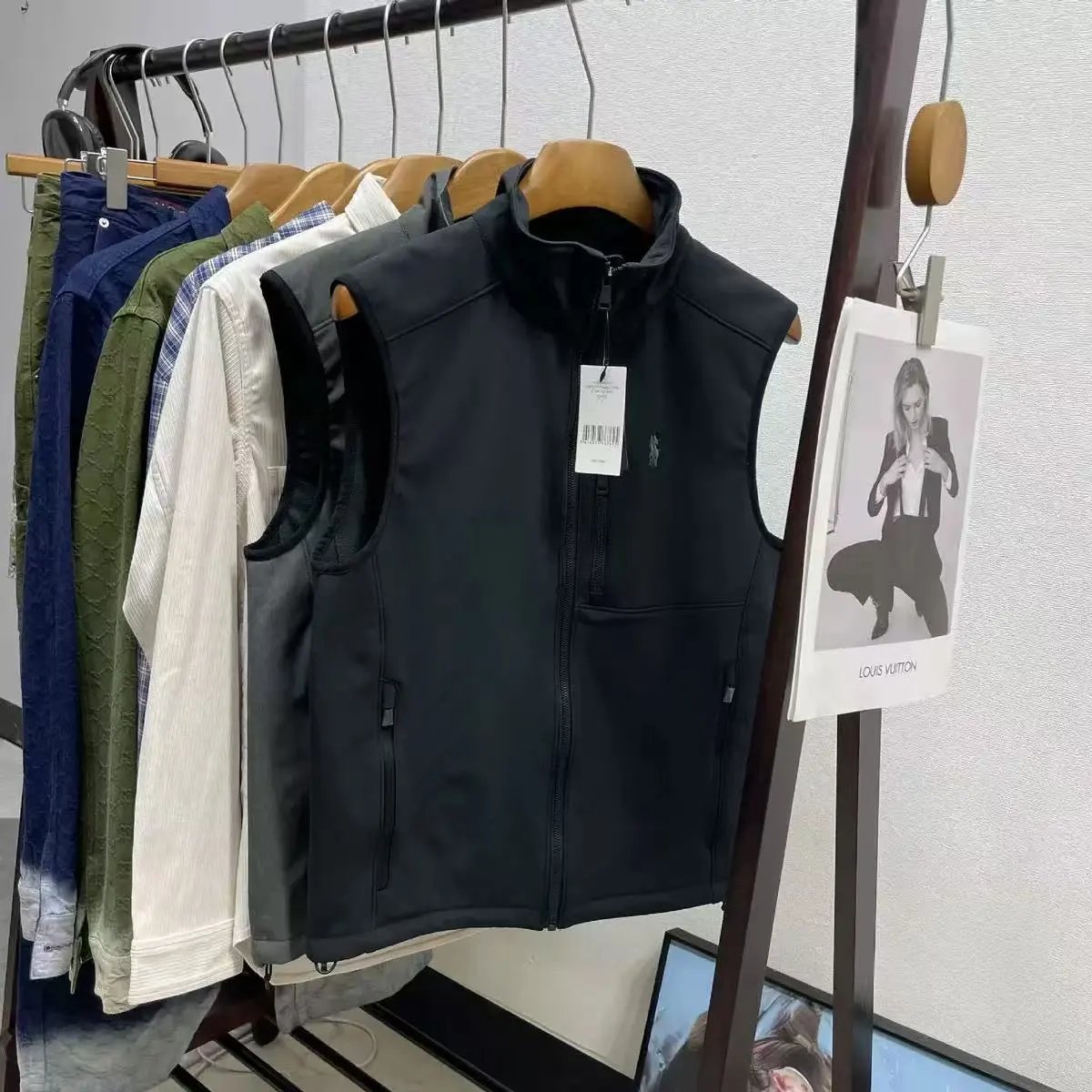 Canada Goose Chilliwack Bomber White Down Jacket - 21