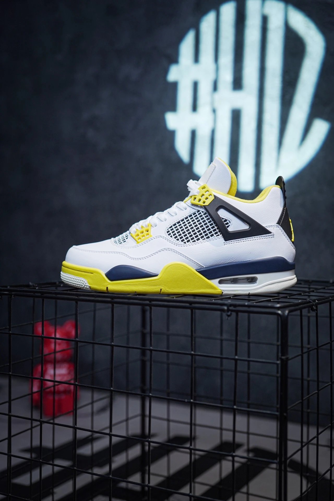 Air Jordan 4 'Vivid Sulfur' White Yellow