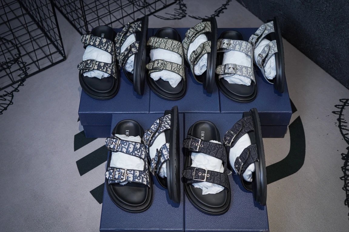 Dior Oblique Slide Sandals [5 styles]