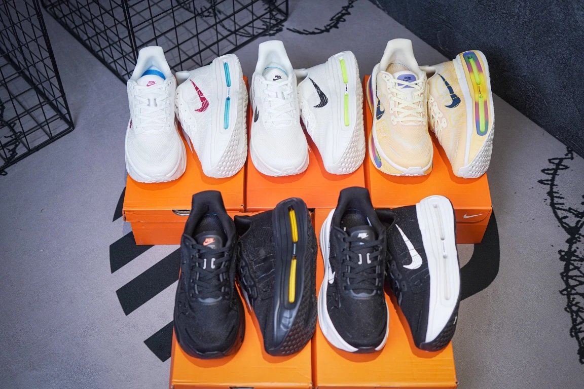 Nike Air Max 2090 Sneakers [2 styles]