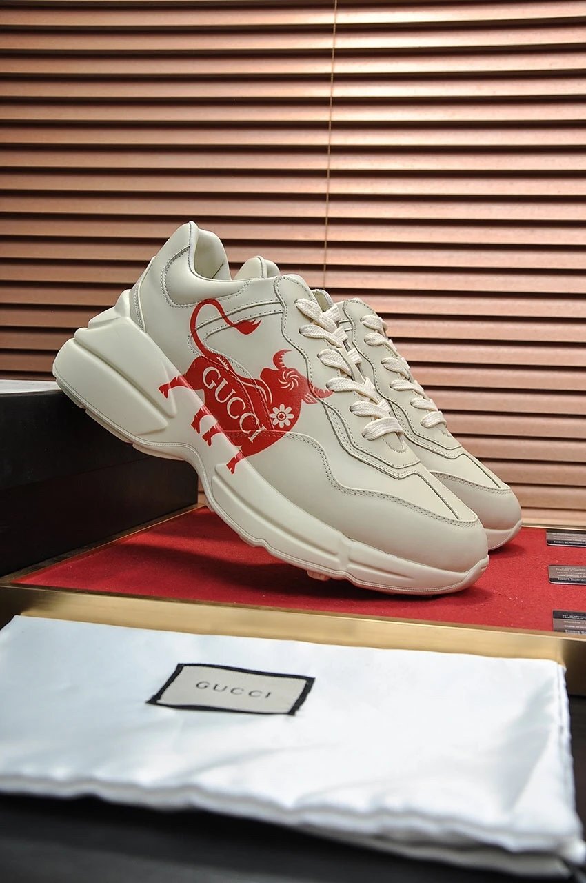 Gucci couple's colle