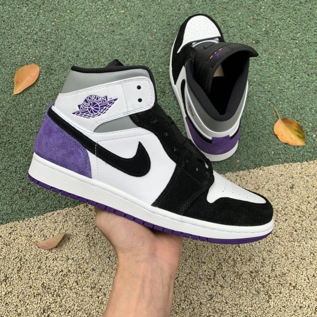 Air Jordan 1 High OG Sneakers