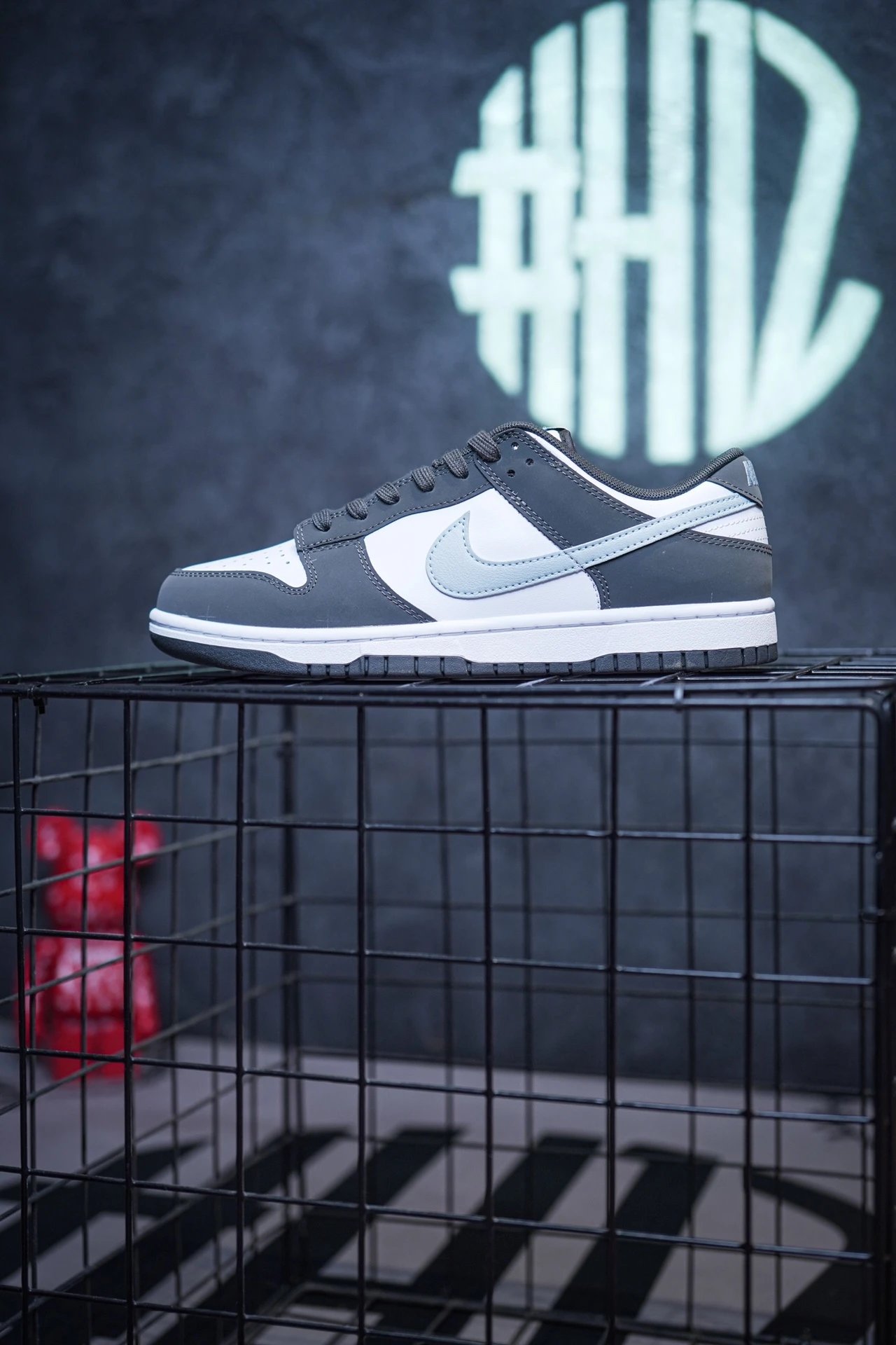 Nike Dunk Low Sneakers