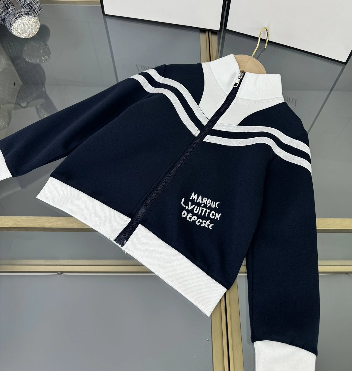 Dior Denim Jacket and Wide-Leg Pants Set in Off-White Casual Set product detail 14 in Litbuy spreadsheet finds