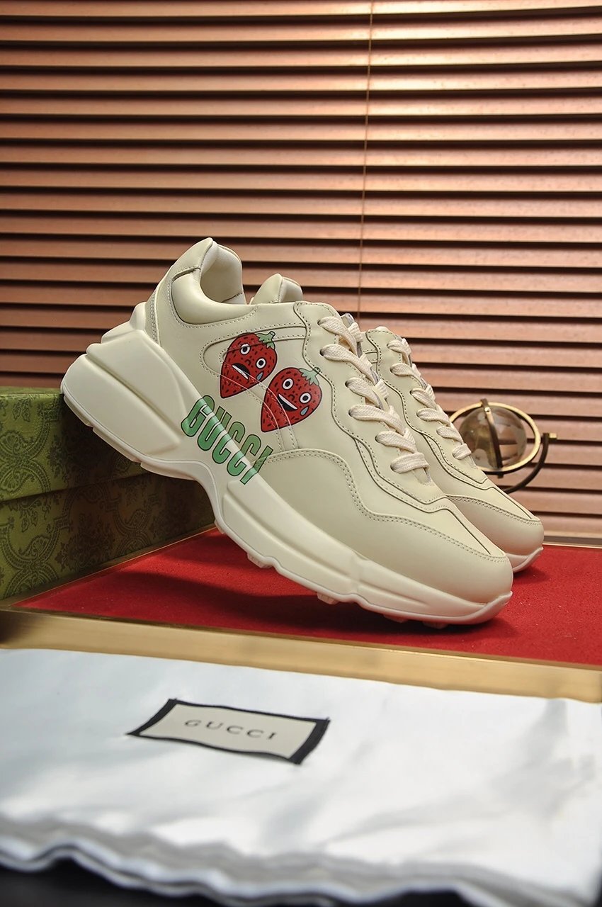 Gucci Rhyton Strawberry