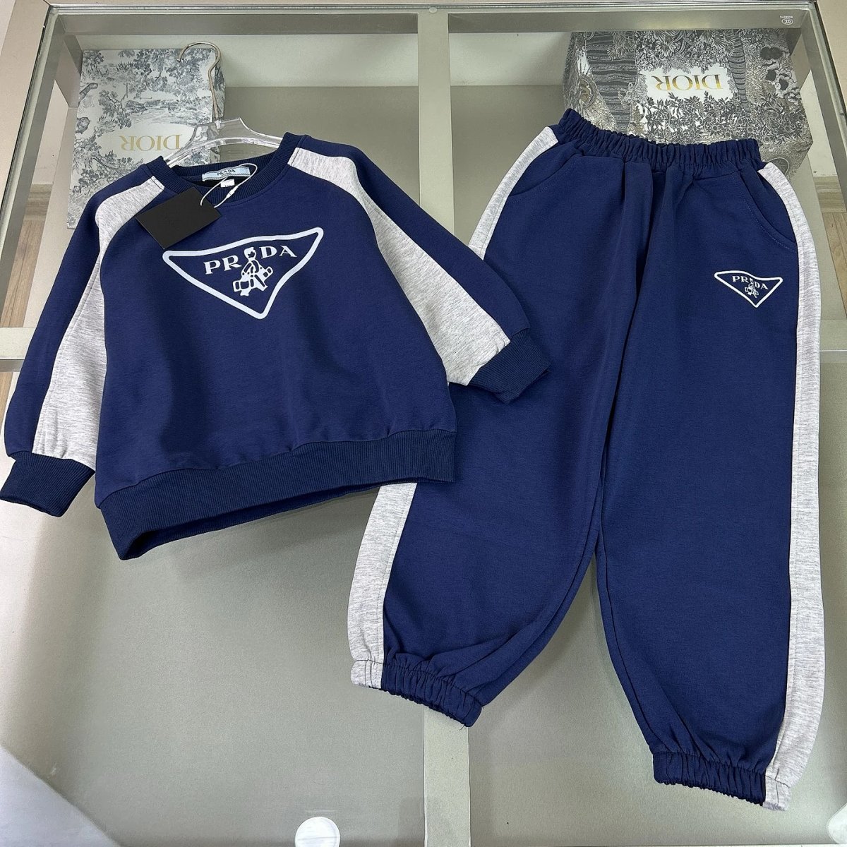 Prada Triangle Logo Gray and Navy Tracksuit Set product detail 13 in Litbuy spreadsheet finds