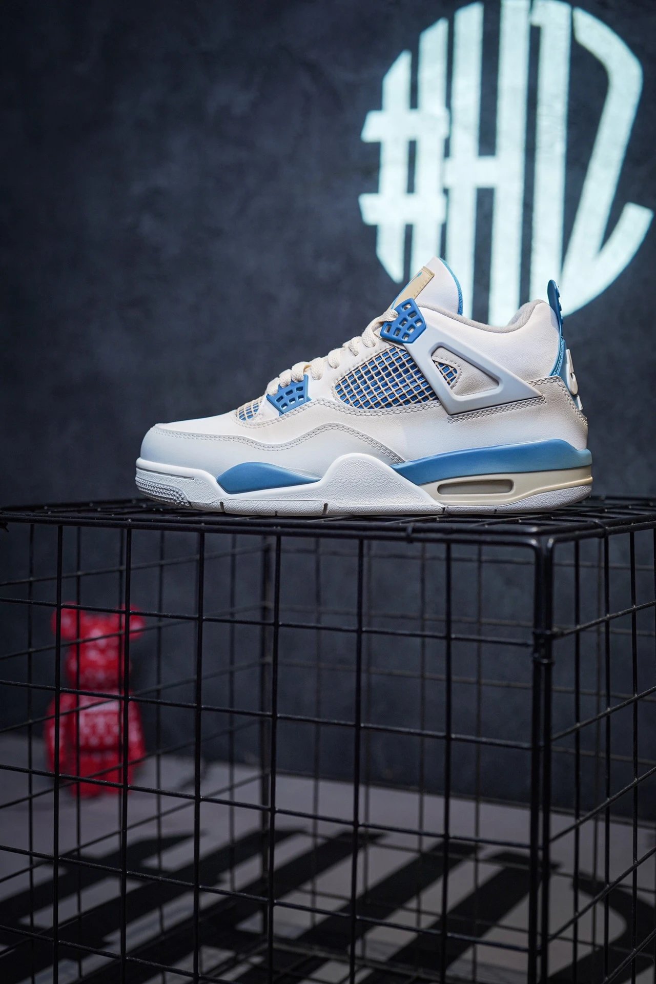Air Jordan 4 x Squirtle Vintage White Blue