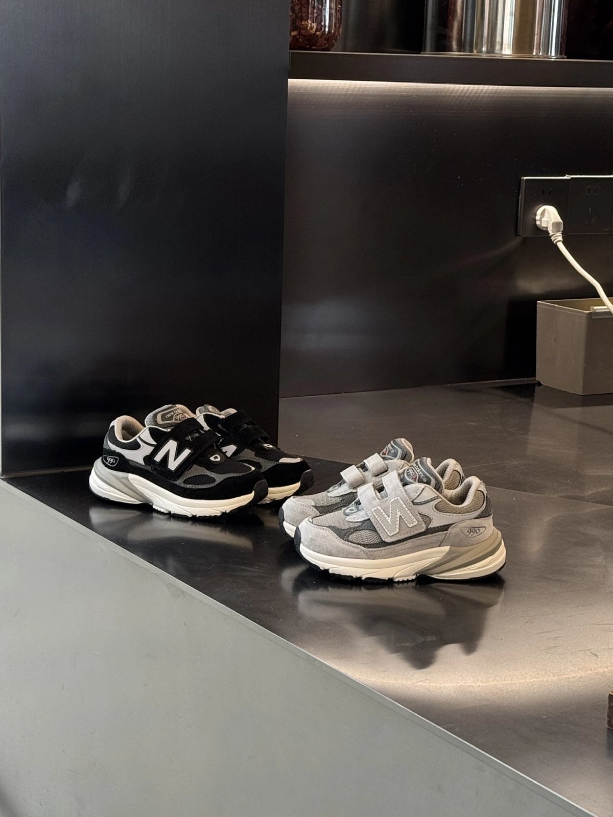 New Balance 990v4 Gray Velcro Sneakers Running Shoes product detail 37 in Litbuy spreadsheet finds