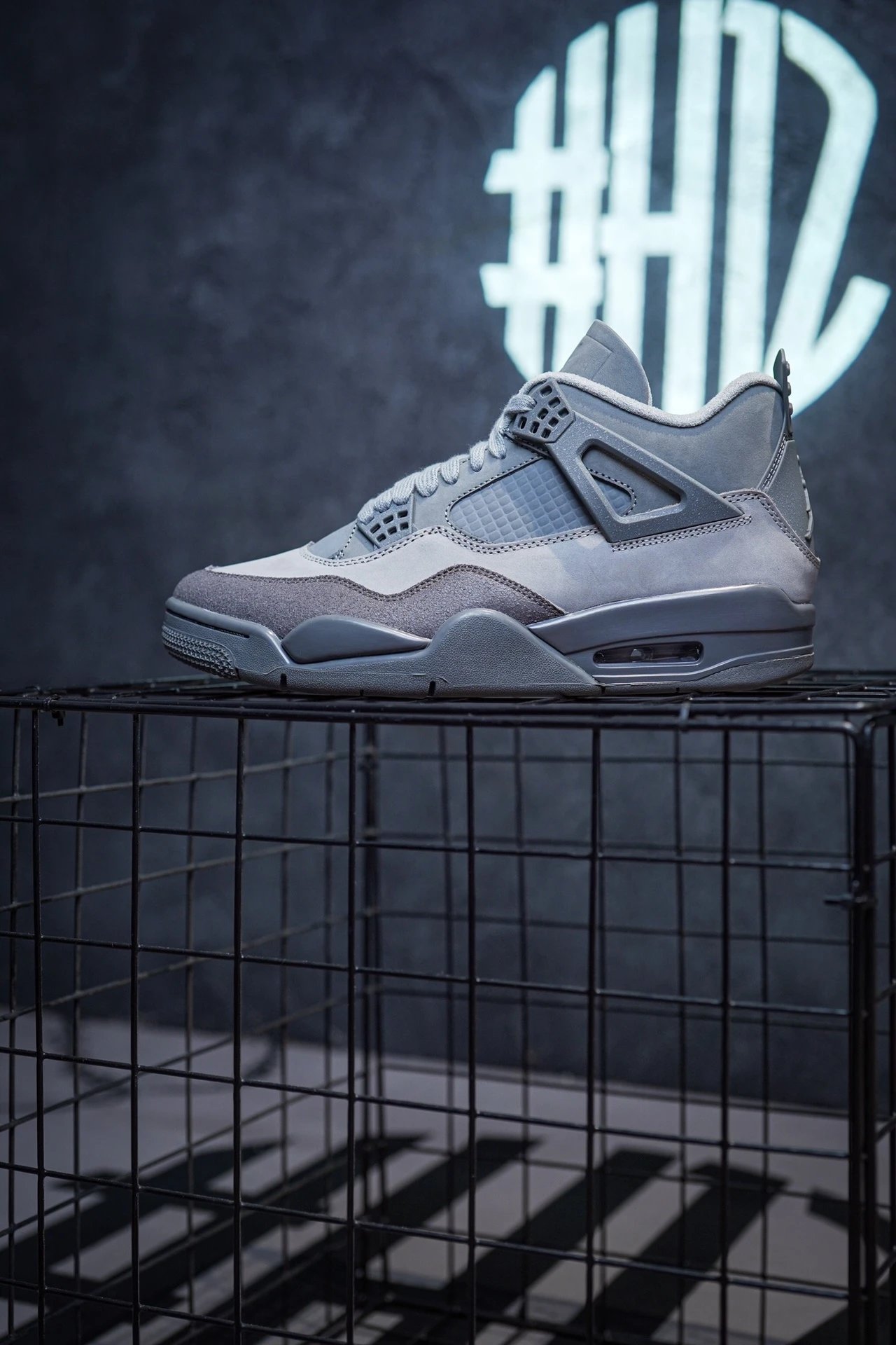 Air Jordan 4 'Smoke