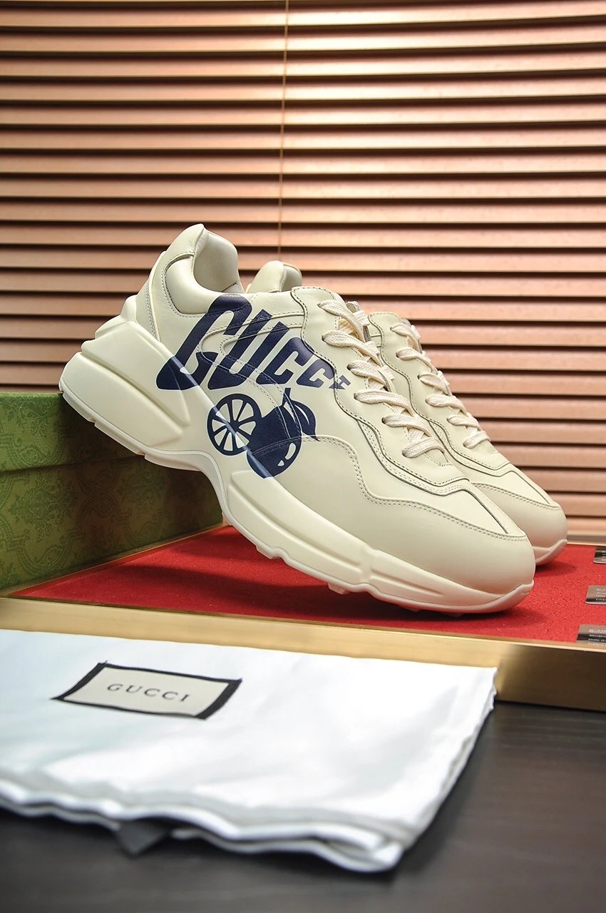 Gucci Rhyton purple grapes