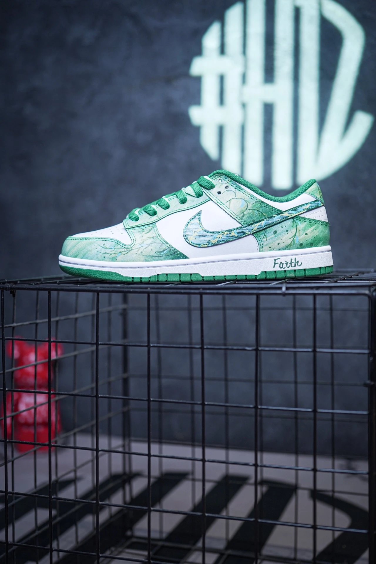 Nike Dunk Low Sneakers