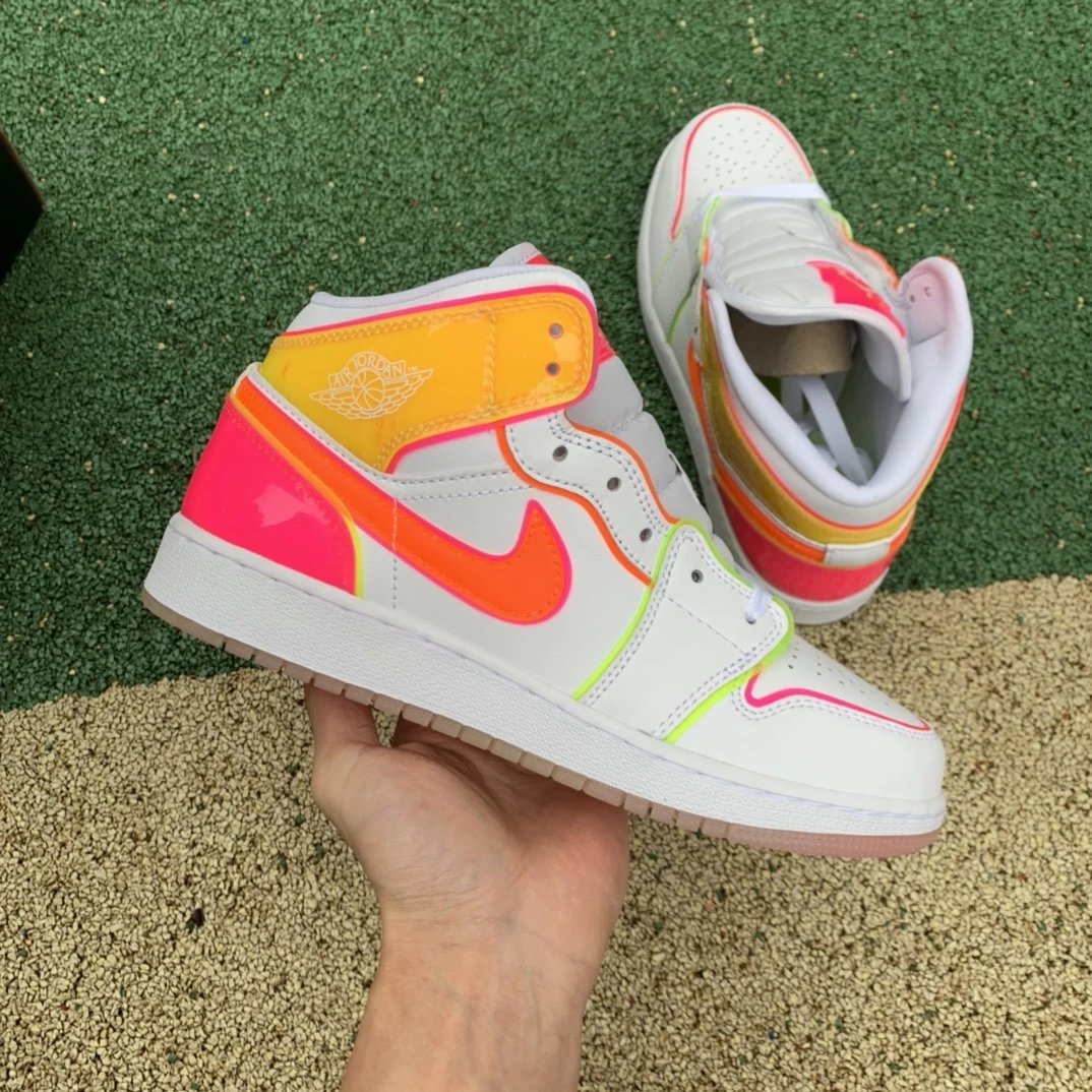 Nike Air Jordan 1 High OG Sneakers