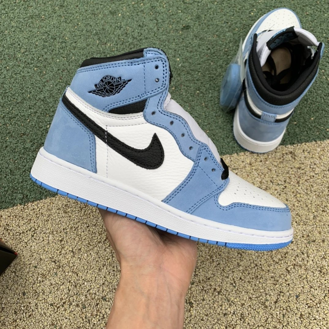 Air Jordan 1 High OG Sneakers