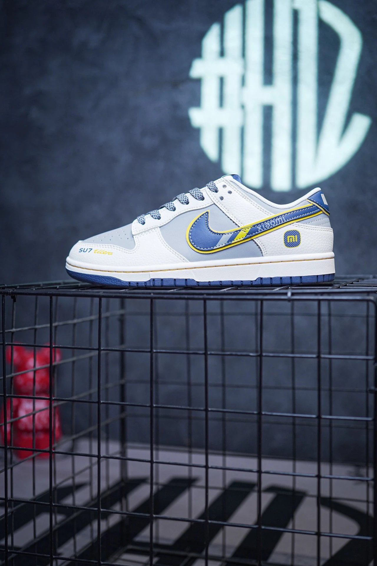 Nike Dunk Low Xiaomi SU7 Edition Sneakers