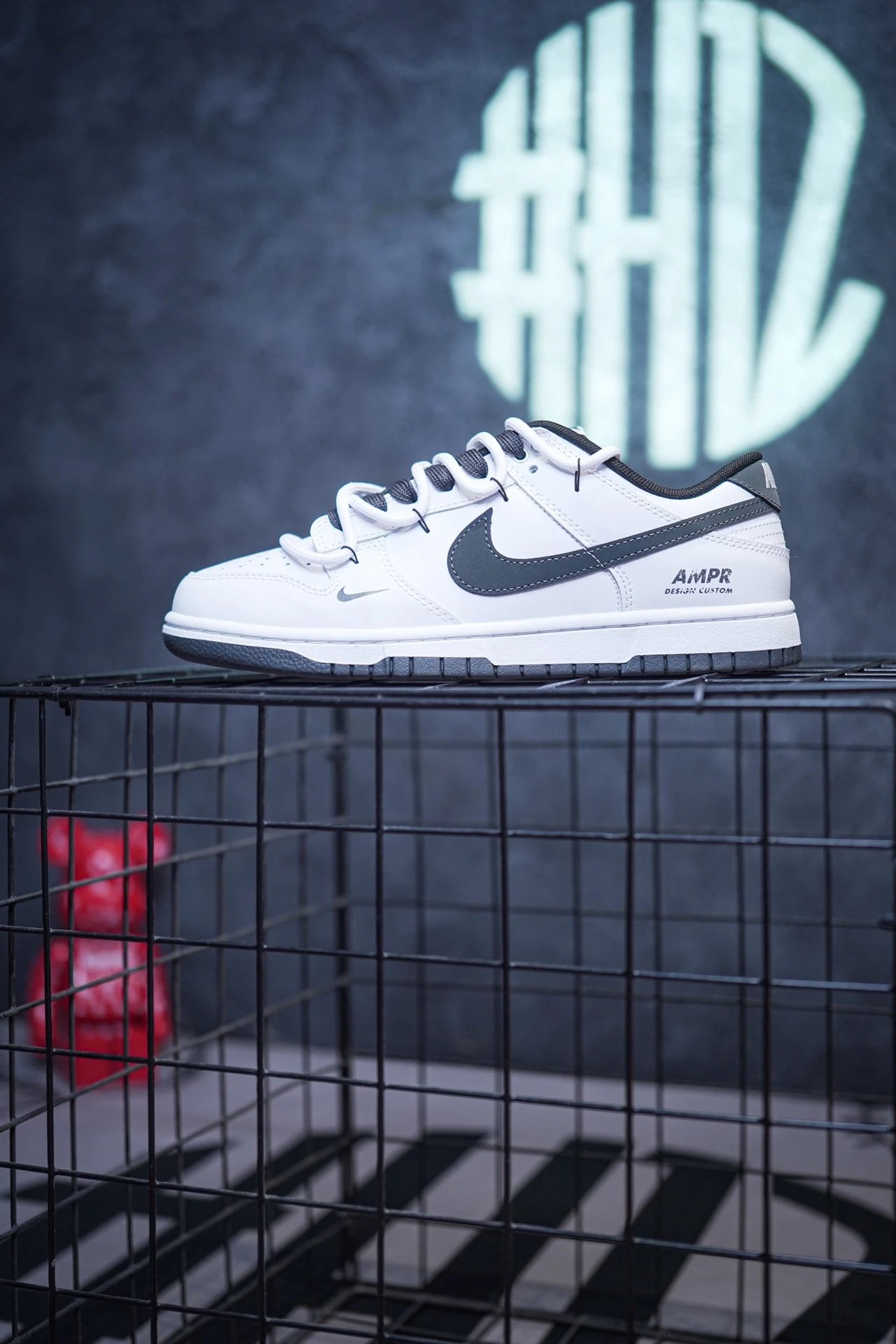 Nike Dunk Low Sneakers