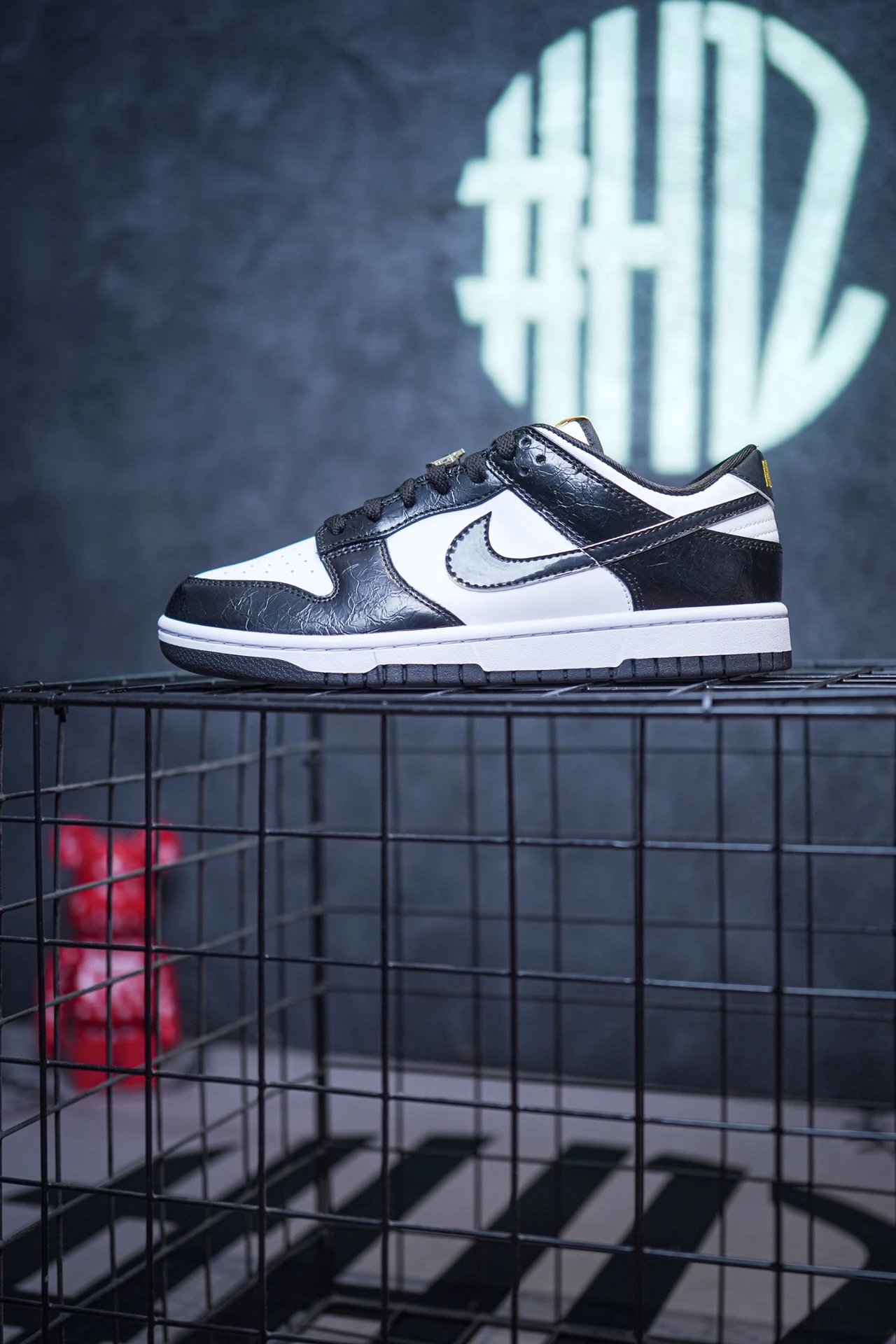 Nike Dunk Low Sneakers