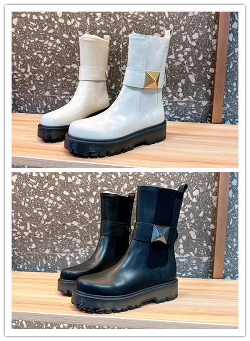 Studded Chunky Sole Chelsea Boots [2 styles]