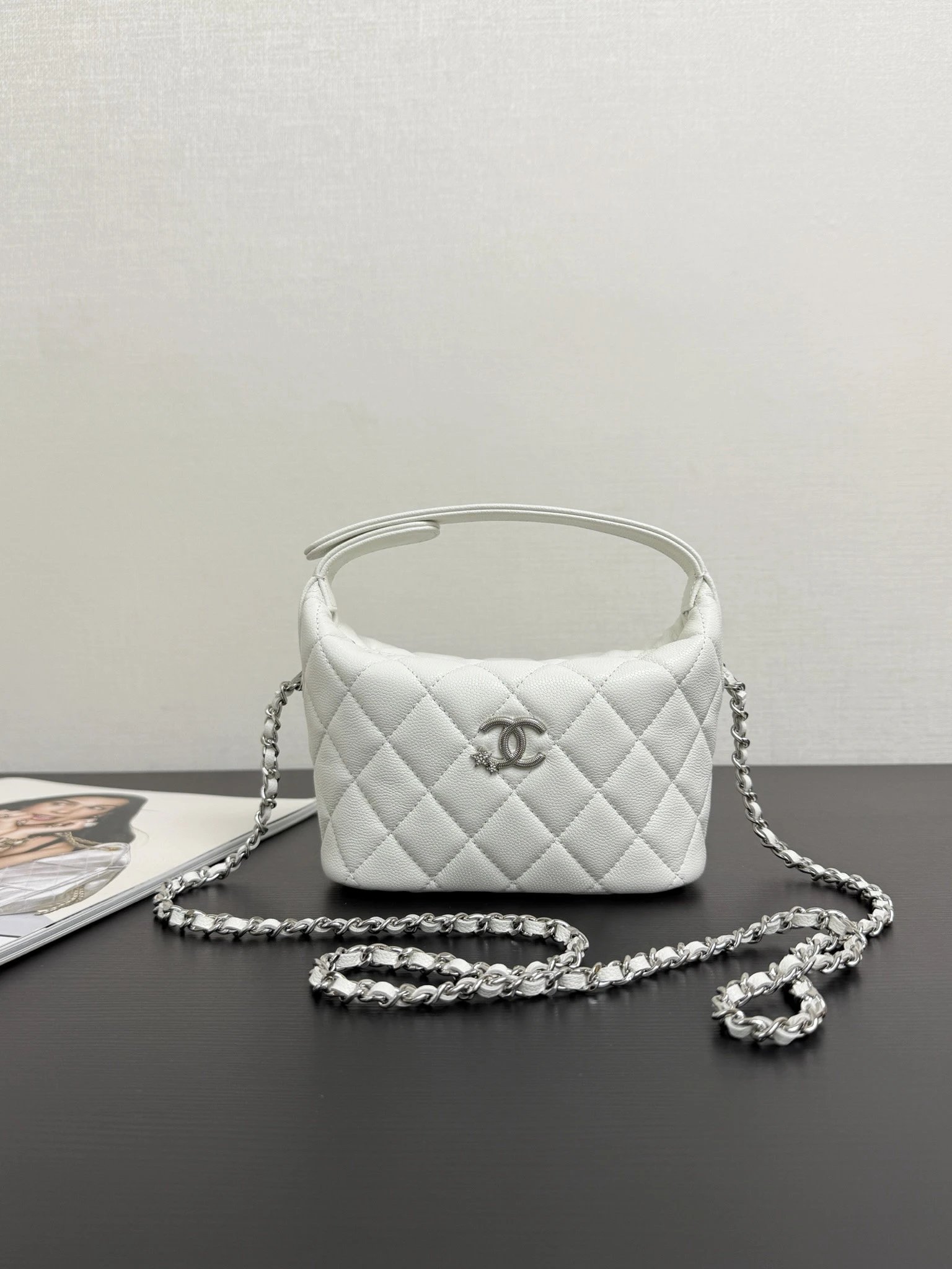Chanel 22B Small Handle Bag