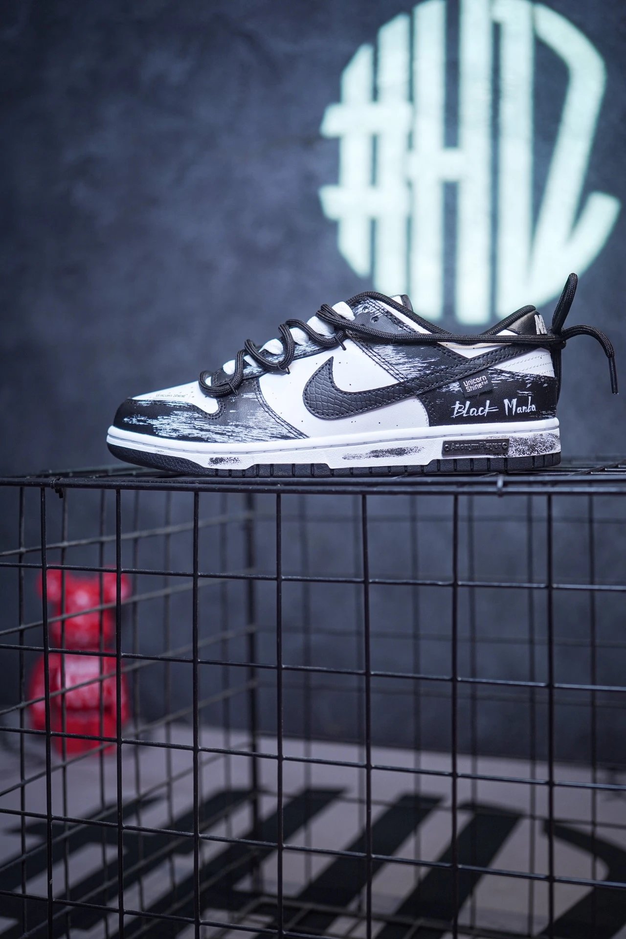 Nike Dunk Low Sneakers